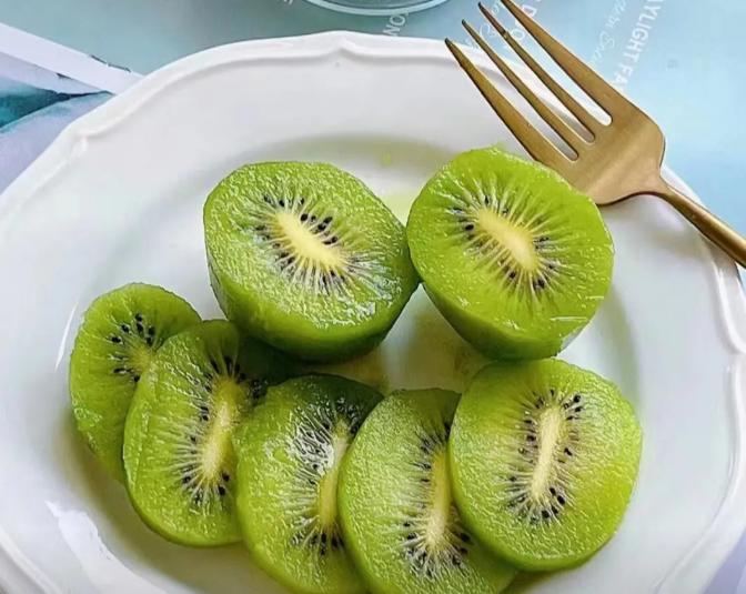 500 Kiwi Fruit Seeds – Year-Round Planting, Non-GMO, Easy to Grow, Sweet & Tangy Flavor, High Yield, Ideal for Home Gardens & Containers.-KPL