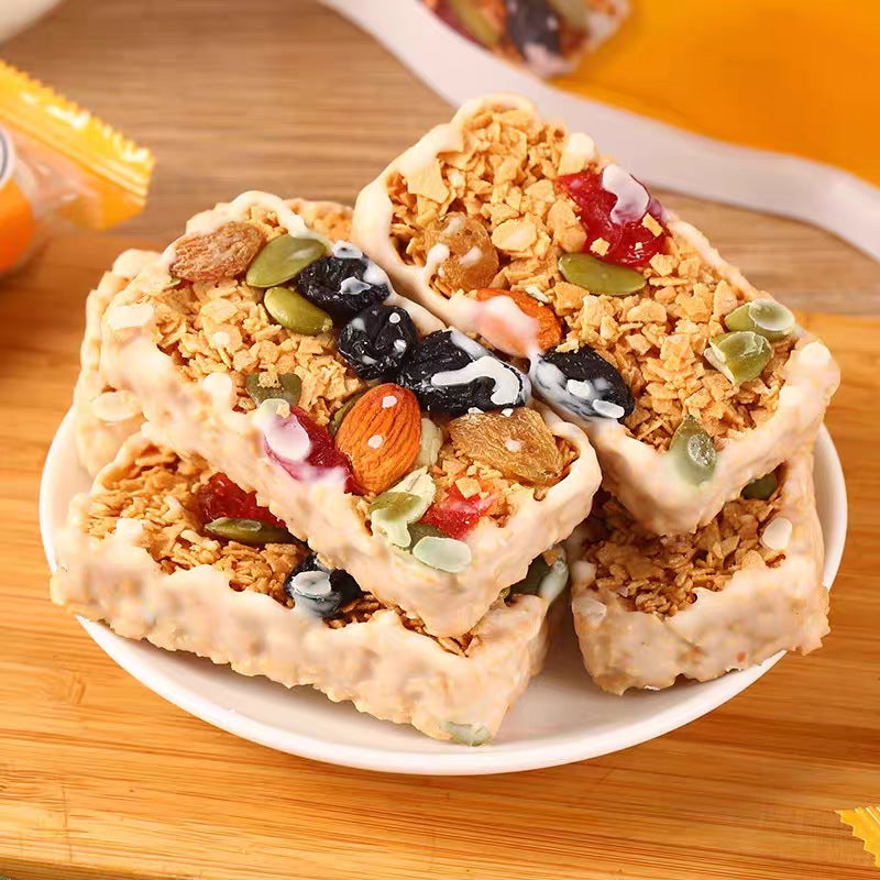 The All-Natural, Sugar-Free Nutty Yogurt Oatmeal Bar: A snack that keeps your health numbers in check
